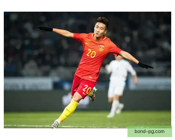 埃米利亚诺·马丁内斯连续获雅辛奖彰显门将卓越实力与稳定表现